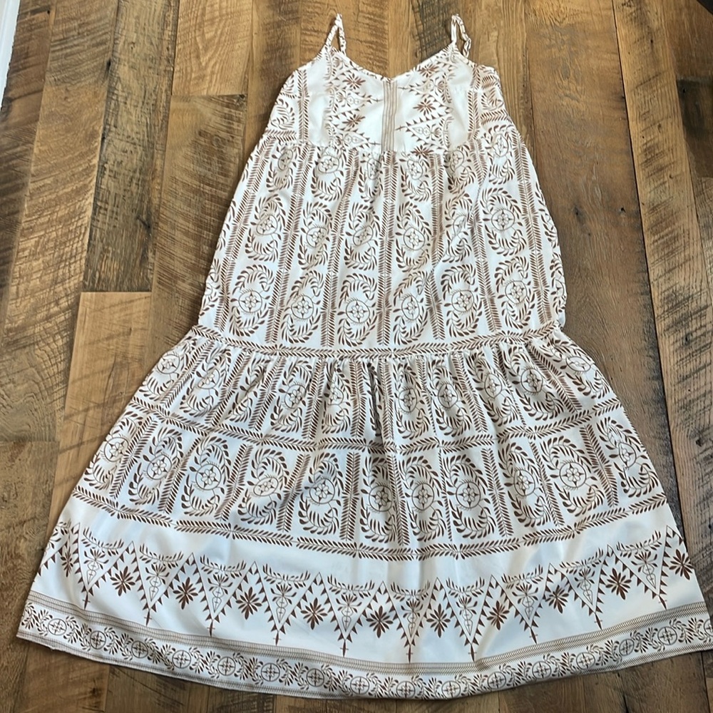 Women’s boho white maxi dress. size Large.